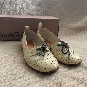 Swedish Hasneens Ballerina (ivory) size:37